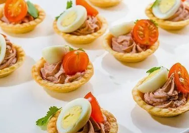 С паштетом из куриной печени